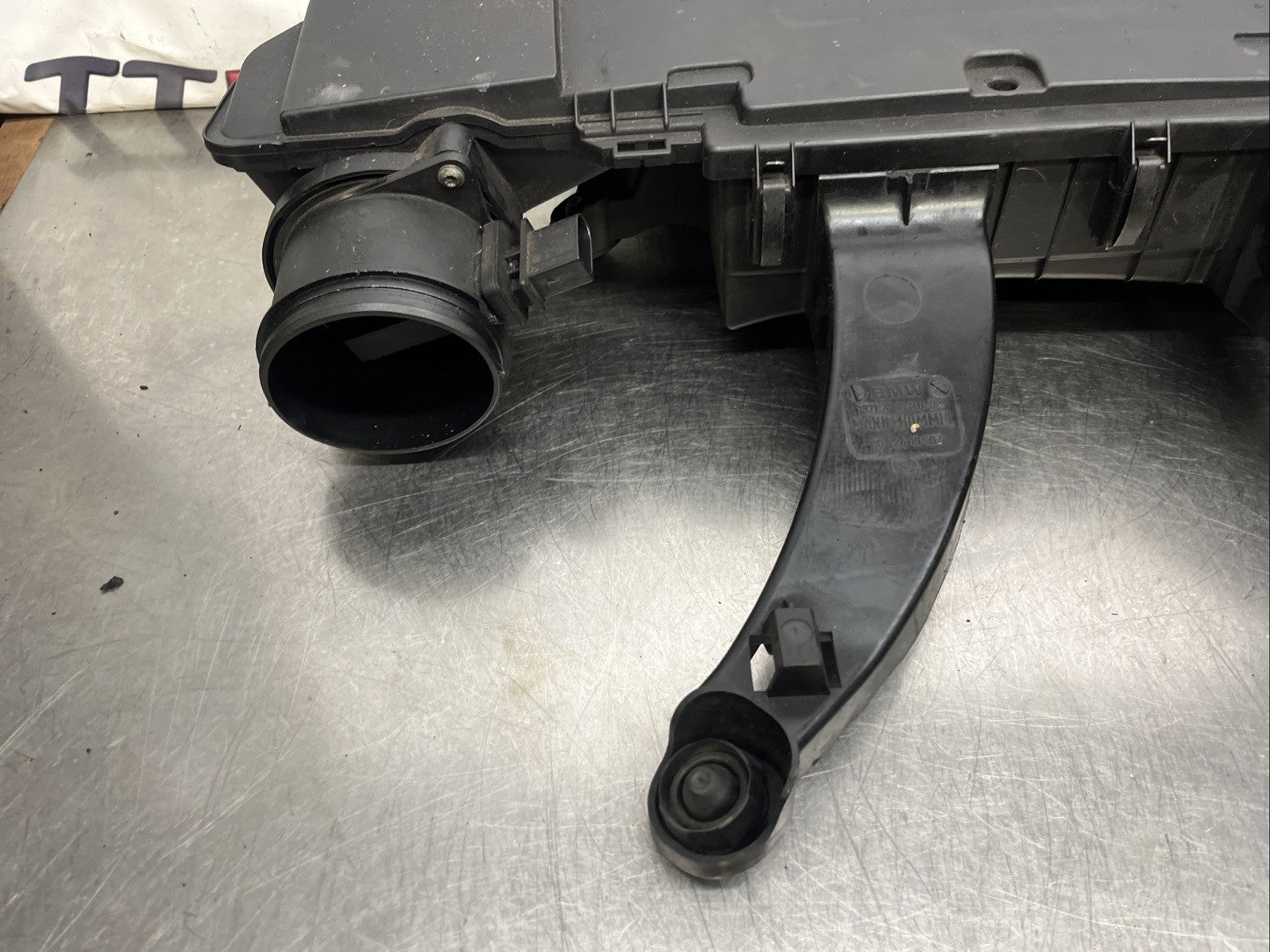 BMW X5 E70 AIR INTAKE FILTER BOX 7798340 3.0 DIESEL 2007 TO 2010