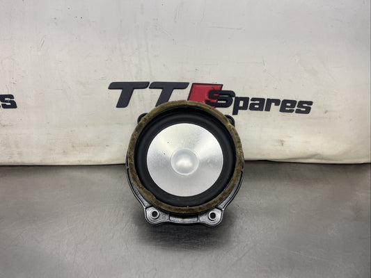 RANGE ROVER VOGUE L322 OFF SIDE REAR DOOR SPEAKER XQM500410 (box1)