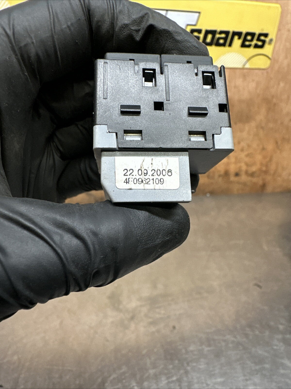 AUDI S6 C6 04-11 A4 B8 A5 8T ALARM ANTI TOW DEACTIVATION SWITCH BUTTON 