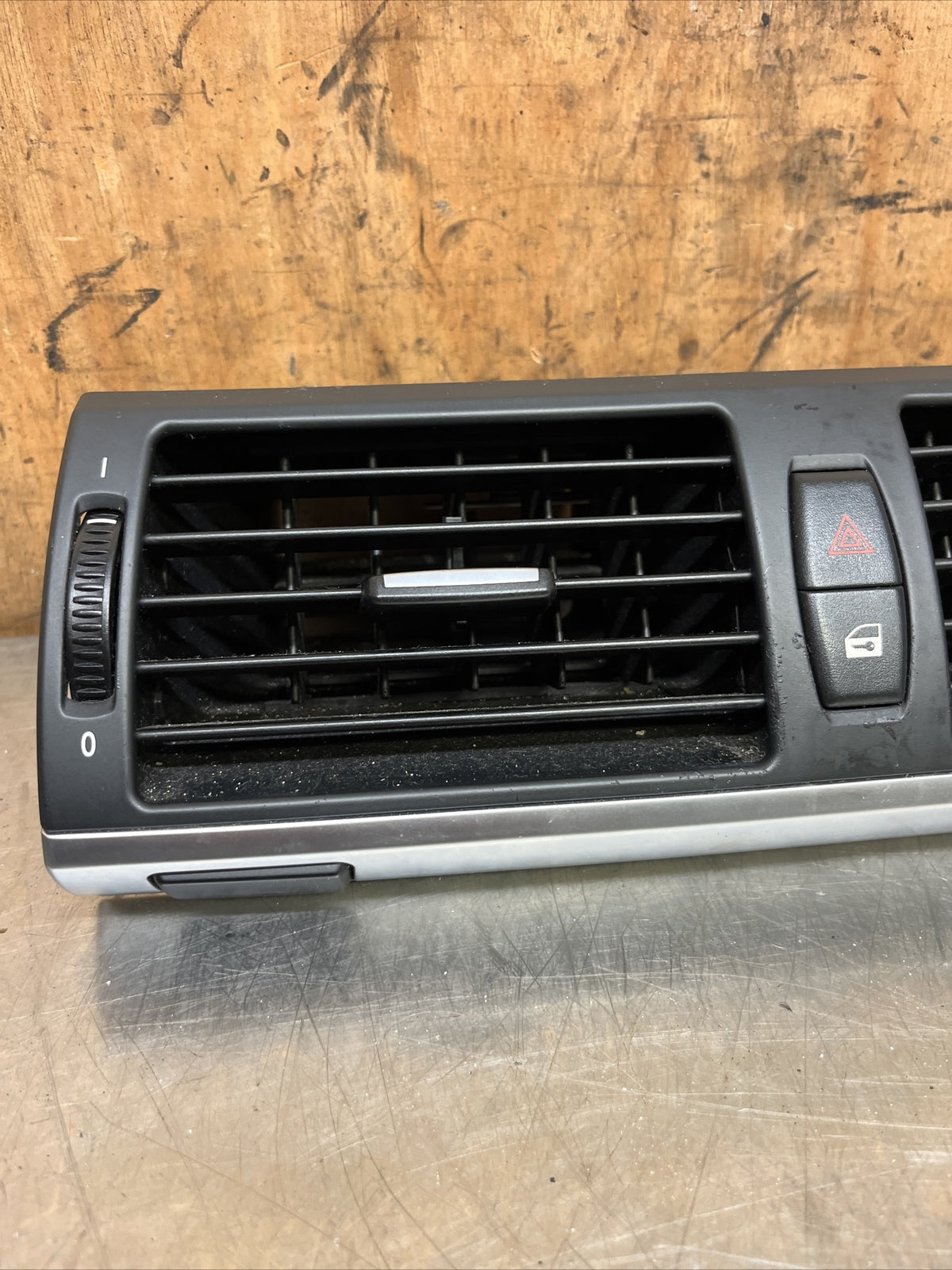 7161802 BMW E70 X5 Dashboard Centre Air Vent  7161801 6958654