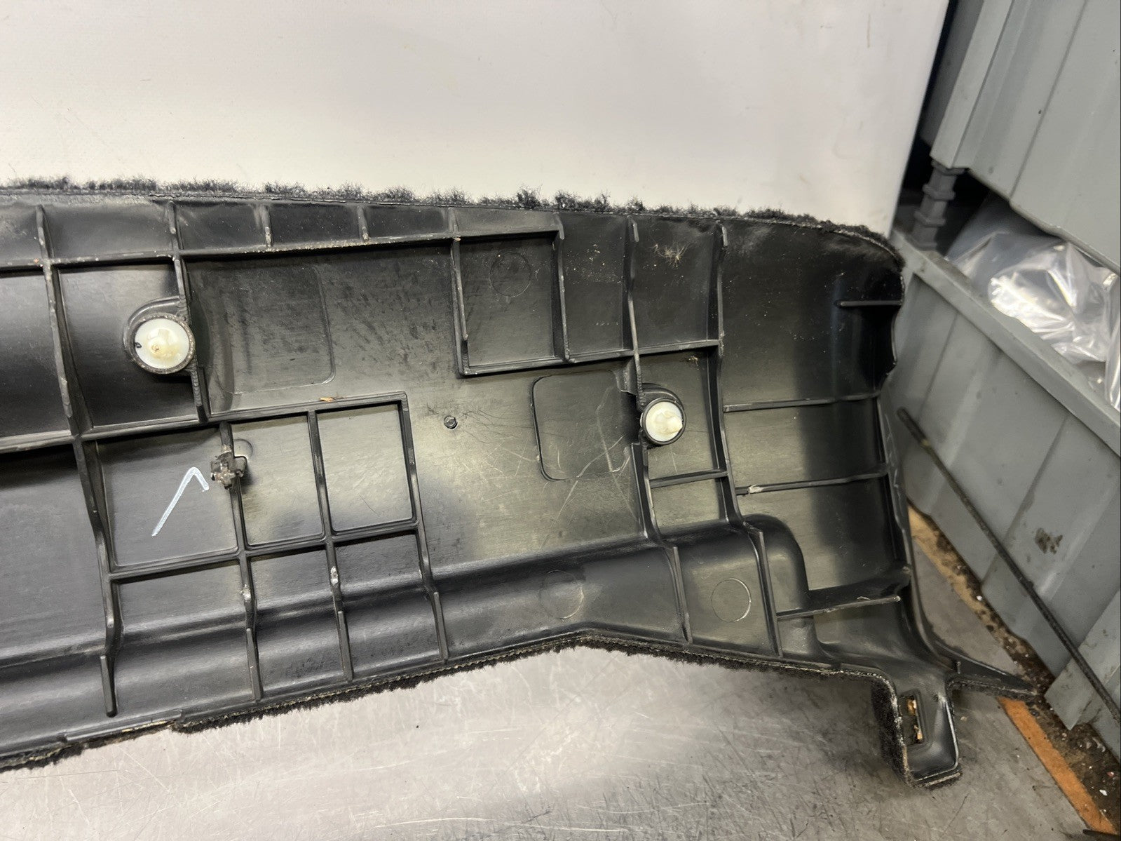 LAND ROVER SPORT SDV6 E5 L320 ESTATE 09-13 TAILGATE INTERIOR LIP PANEL ERL500040