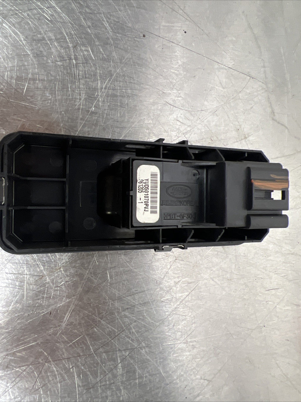 Genuine Land Rover Discovery 3 Front Or Rear Electric Window Switch YUD501070PVJ