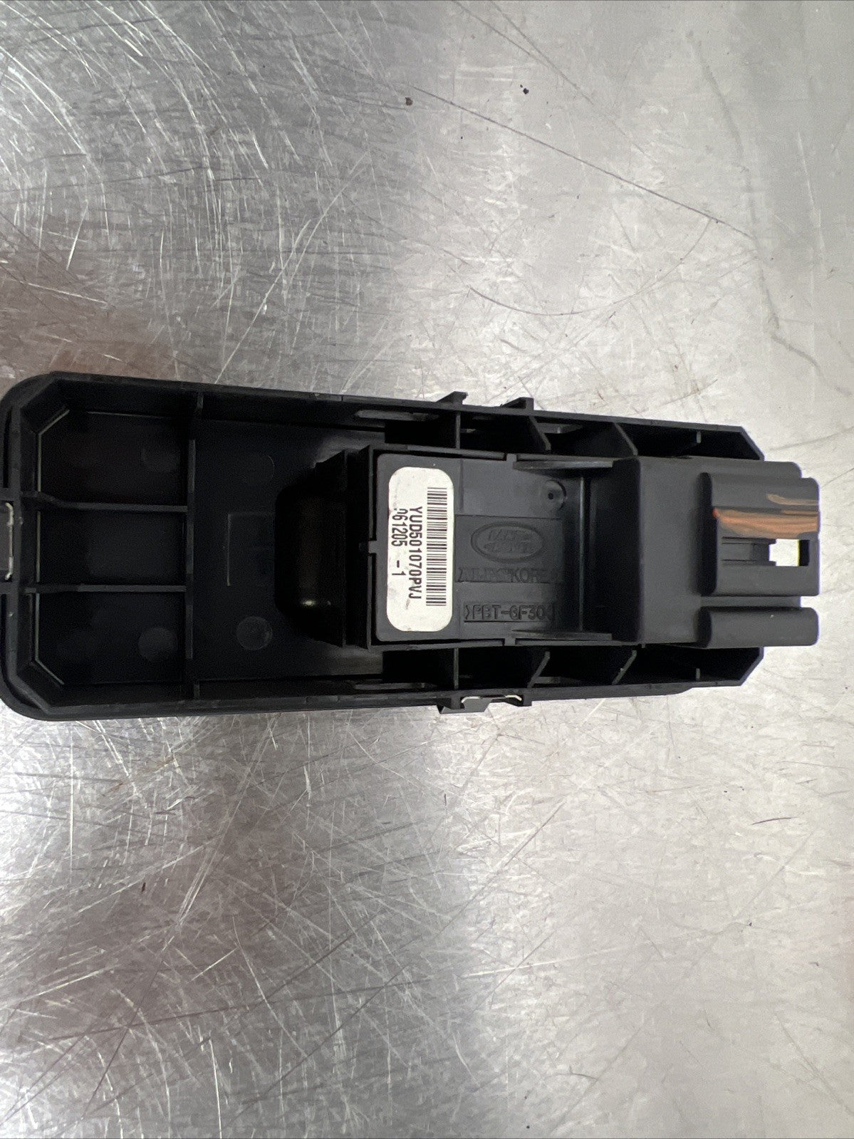 Genuine Land Rover Discovery 3 Front Or Rear Electric Window Switch YUD501070PVJ