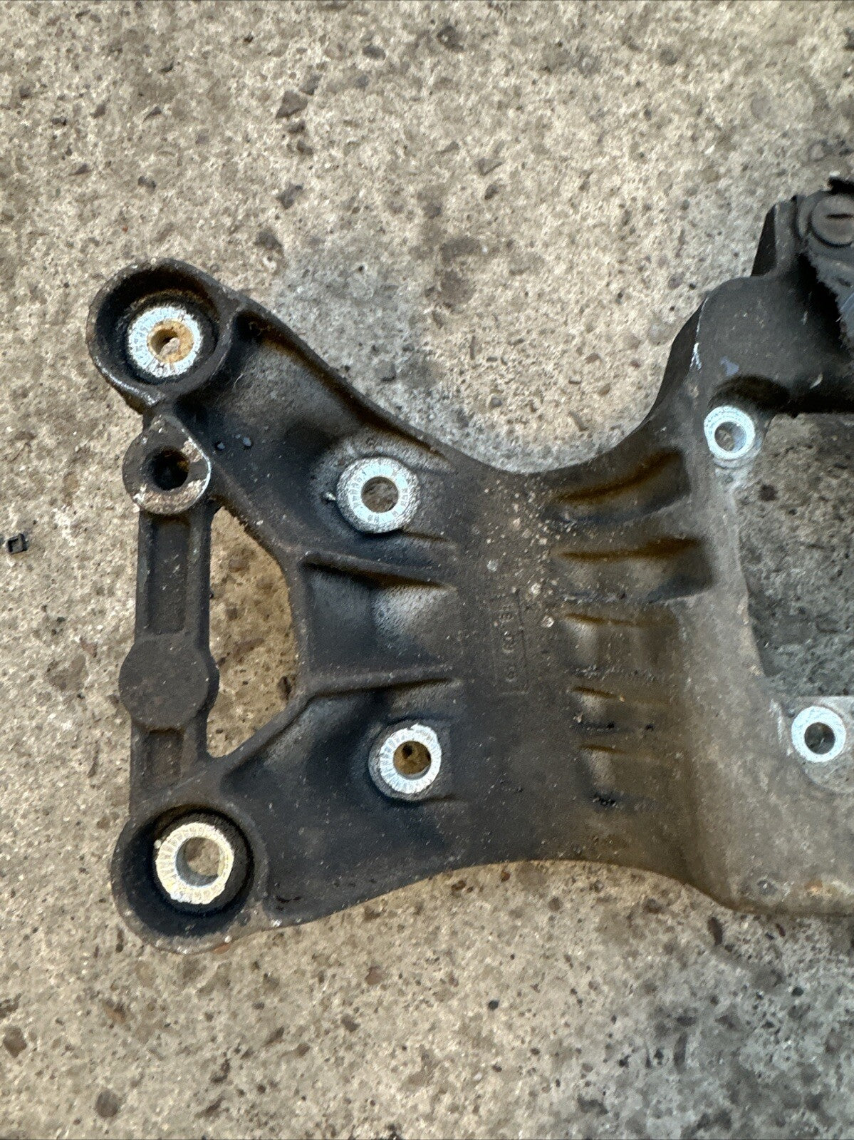 4F0399263AB Audi S6 A6 4F C6 Transmission Gearbox Support Bracket 