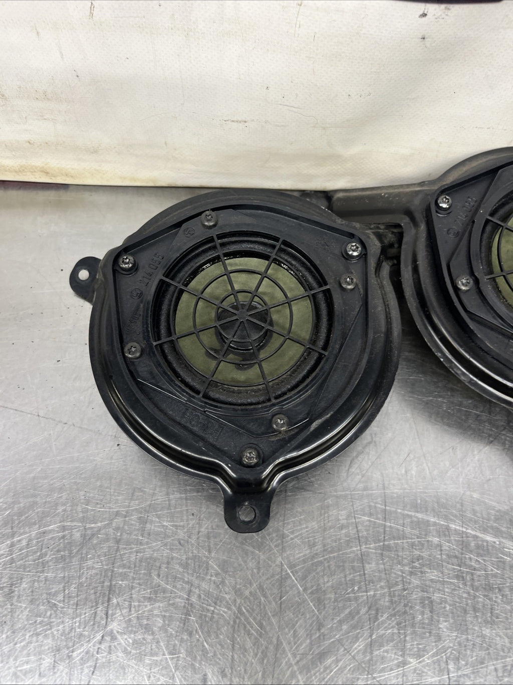 AUDI TT MK1 A8 S8 D2 REAR BOSE SPEAKERS 4D0035411