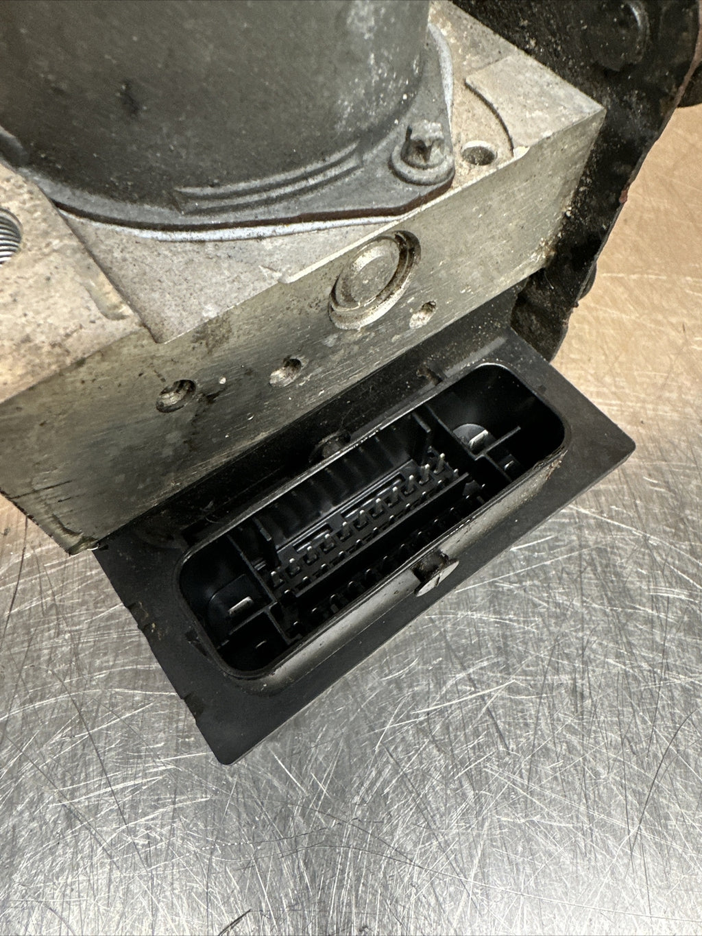 8K0907379BB AUDI A5 8T ABS PUMP CONTROL MODULE = 8K0614517DP 2008-15