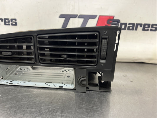 Volkswagen Golf Mk3 Center radio,Air vent
