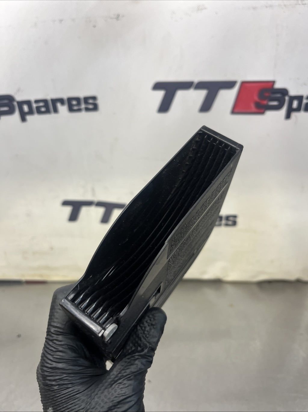 Audi TT Mk1 6 Disc Cassette Insert Oem Genuine 99-05