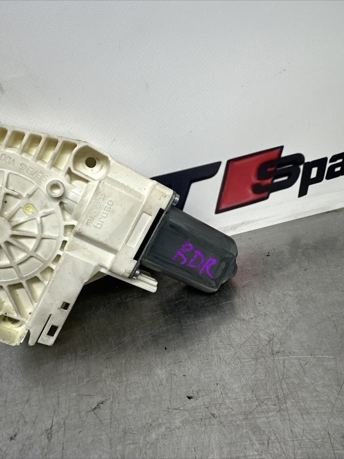 RANGE ROVER SPORT TDV6 L320 DRIVER SIDE REAR WINDOW MOTOR 0536010001 0536010001