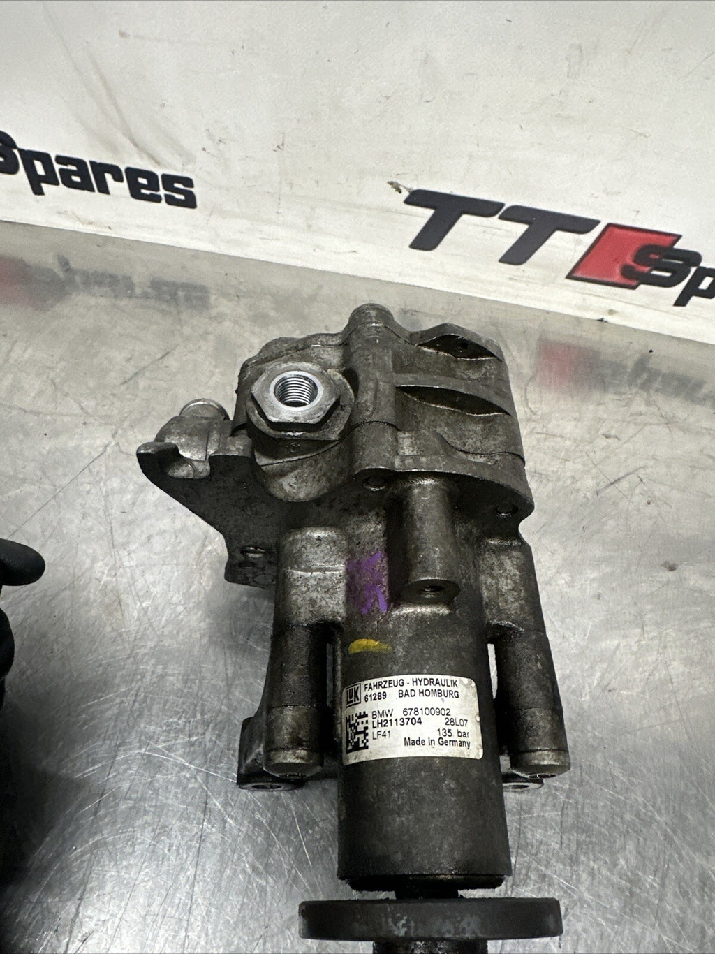 BMW X5 X6 POWER STEERING PUMP 678100902 / LH2114244