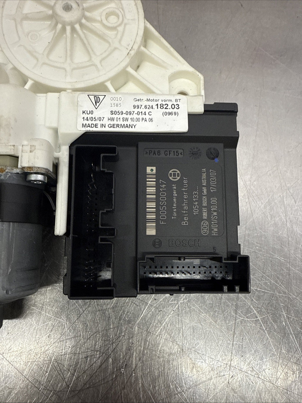 Genuine Porsche 987 / 997 Passenger Window Motor 99762418203