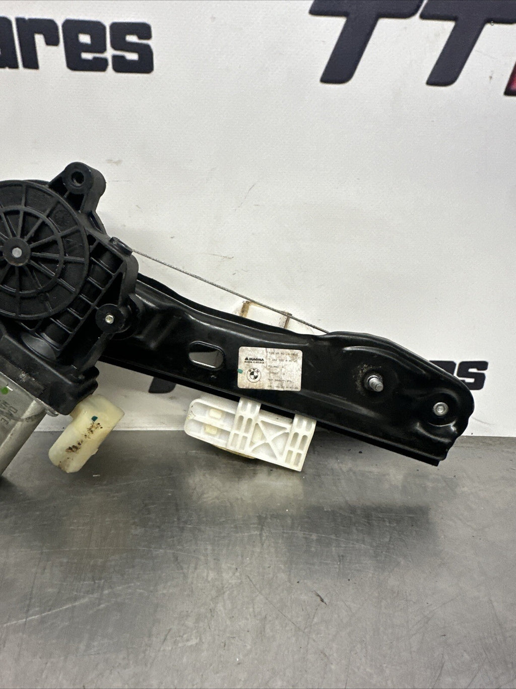 7242556 BMW O/S Driver Right Rear Window Regulator Motor Fits 1 Series F20 