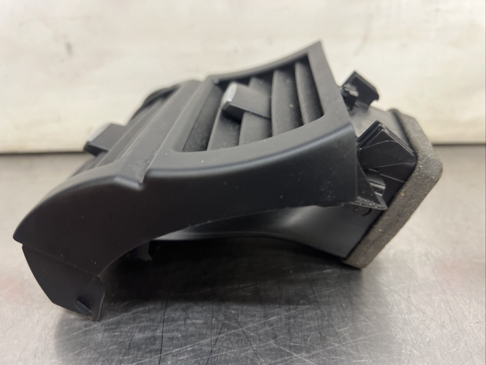 OEM 2009 BMW X6 E71 DASHBOARD FRONT RIGHT SIDE AIR VENT 7161804