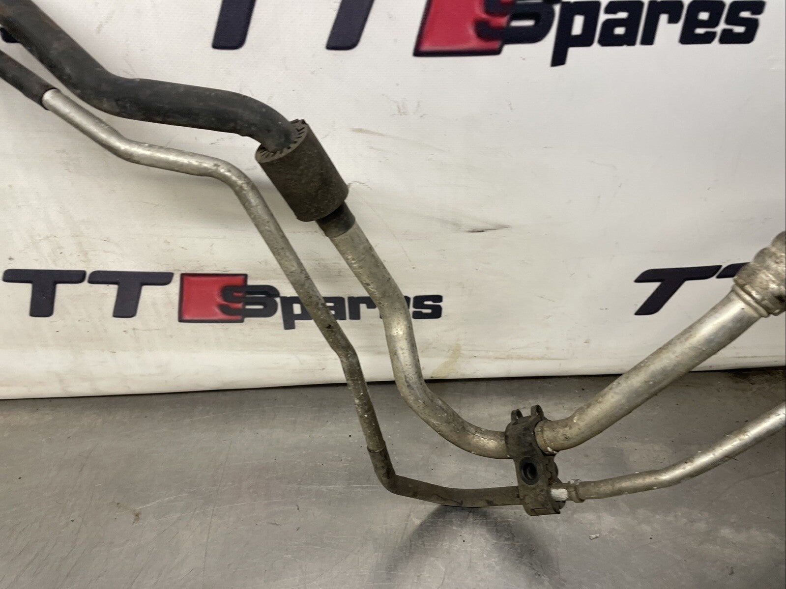 Audi TT 8J Mk2 3.2 V6 Air Conditioning Aircon Pipes 8J0820719G
