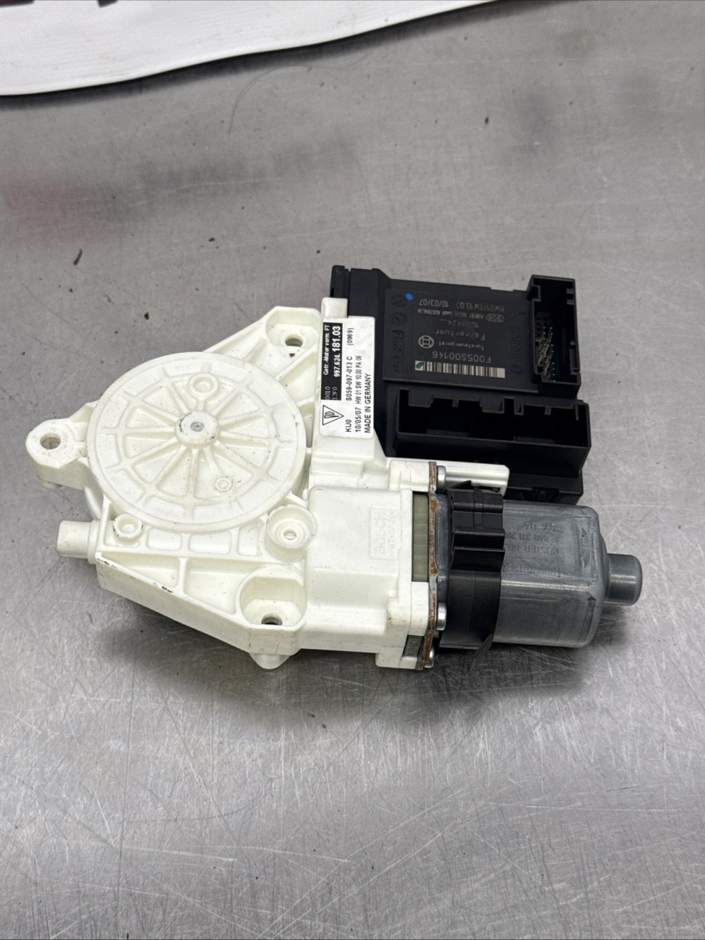 Porsche Boxster 987 2005-2012 driver front window regulator motor 99762418103