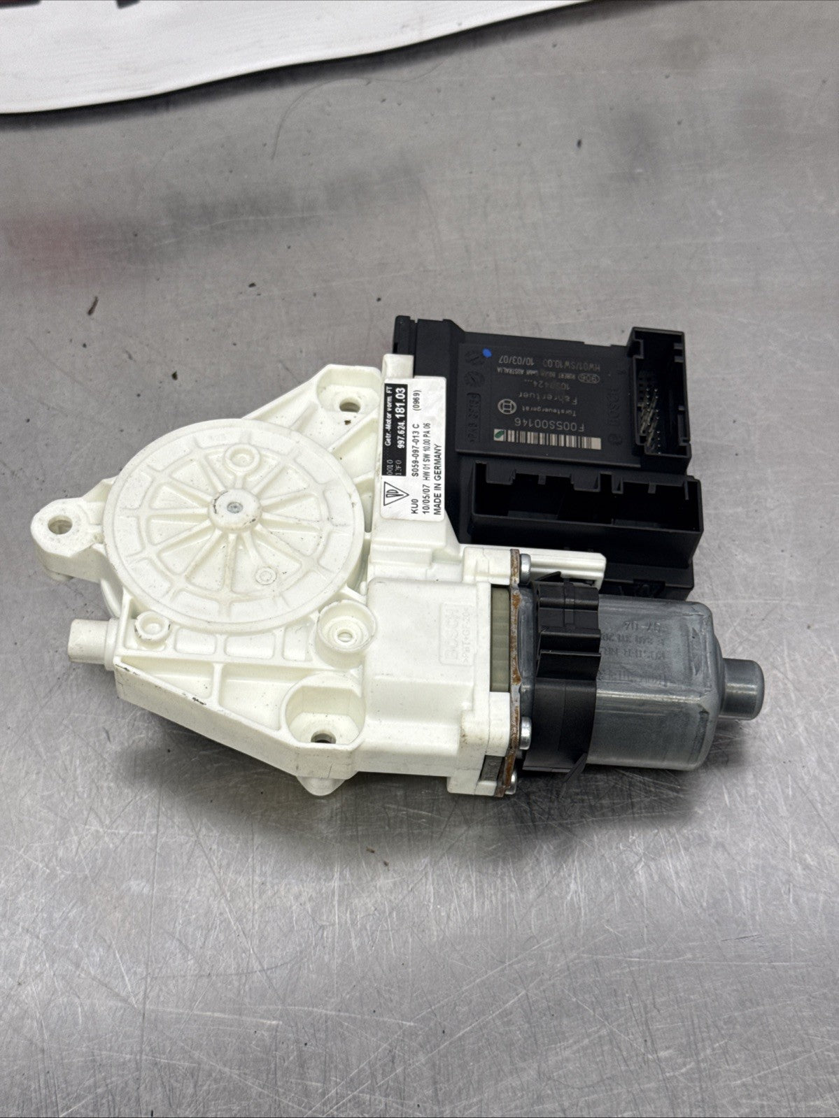 Porsche Boxster 987 2005-2012 driver front window regulator motor 99762418103