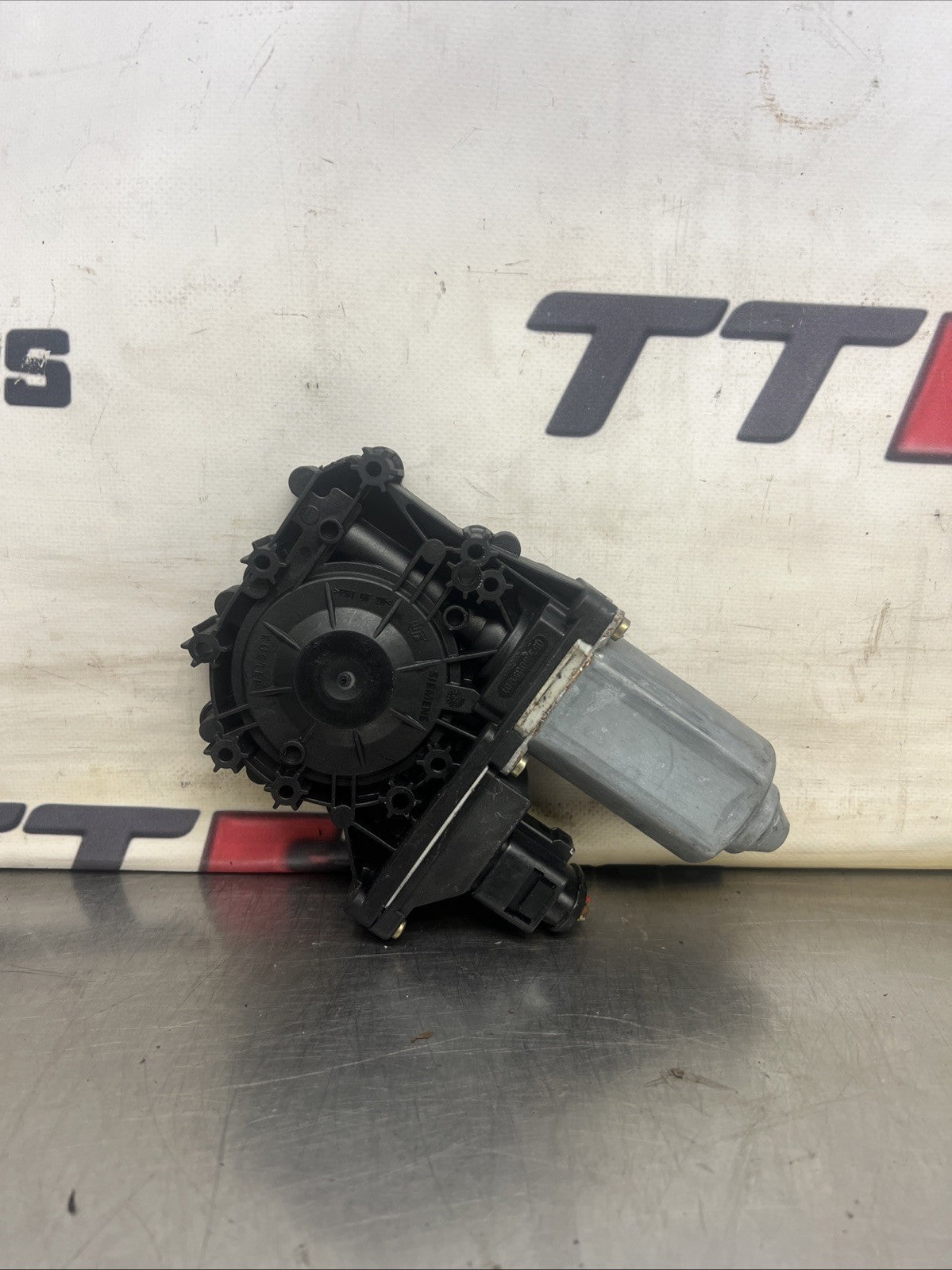 Audi TT Mk1 Convertible Roadster LEFT SIDE ELECTRIC WINDOW MOTOR 8N7959801A GEN