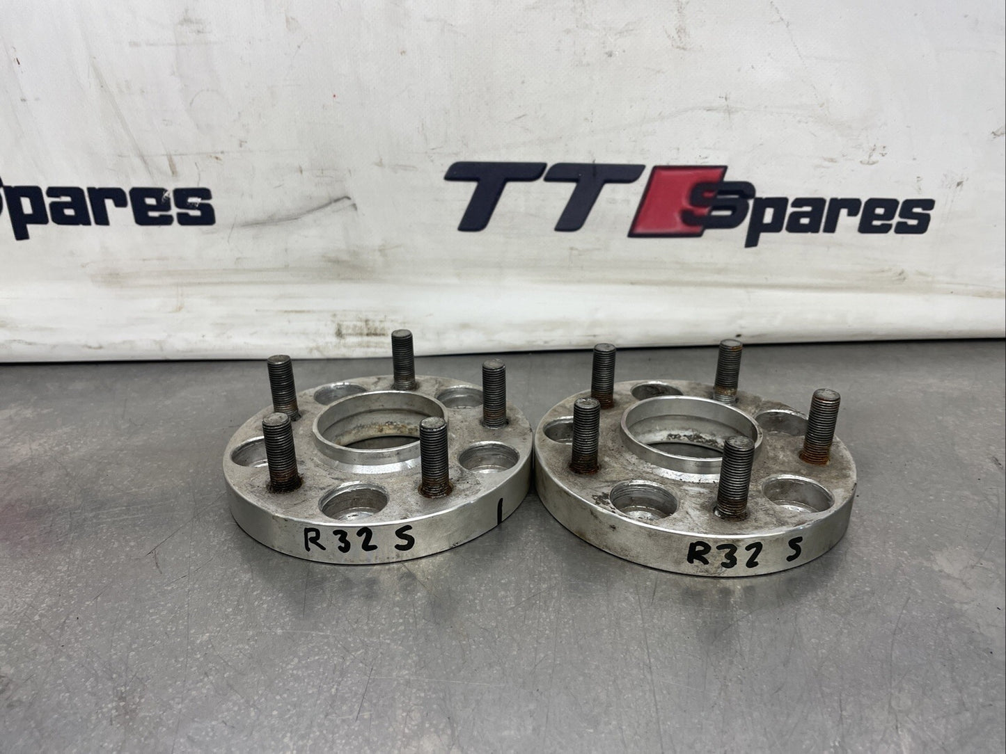 Skyline R32 Wheel Spacers 20mm Pcd 114.3