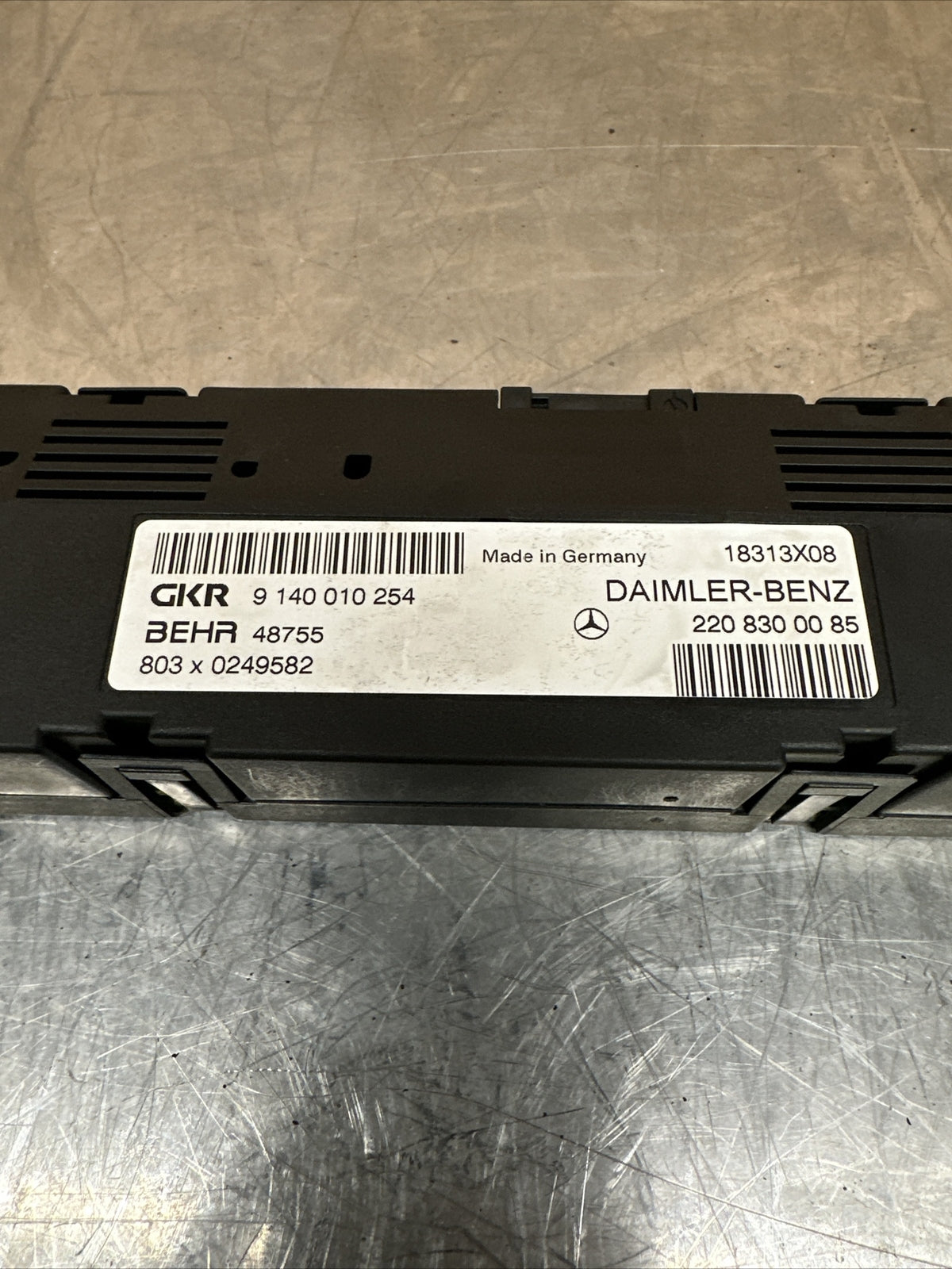 MERCEDES S-CLASS CLIMATE HEATER CONTROL UNIT ECU 2208300085 W220 2002 - 2005