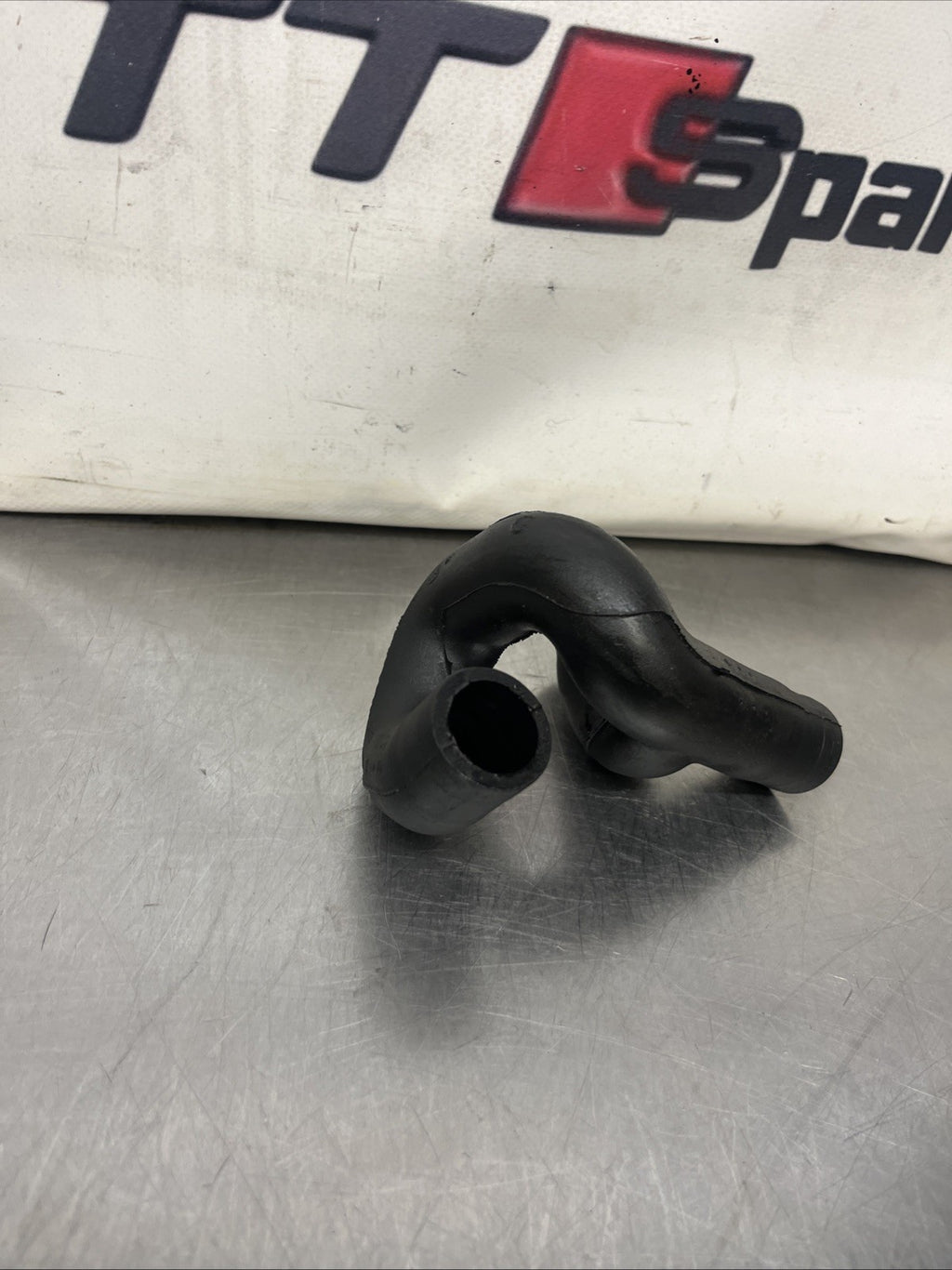 Audi 1.8t 225p Oil Breather Vent hose 06A103221N