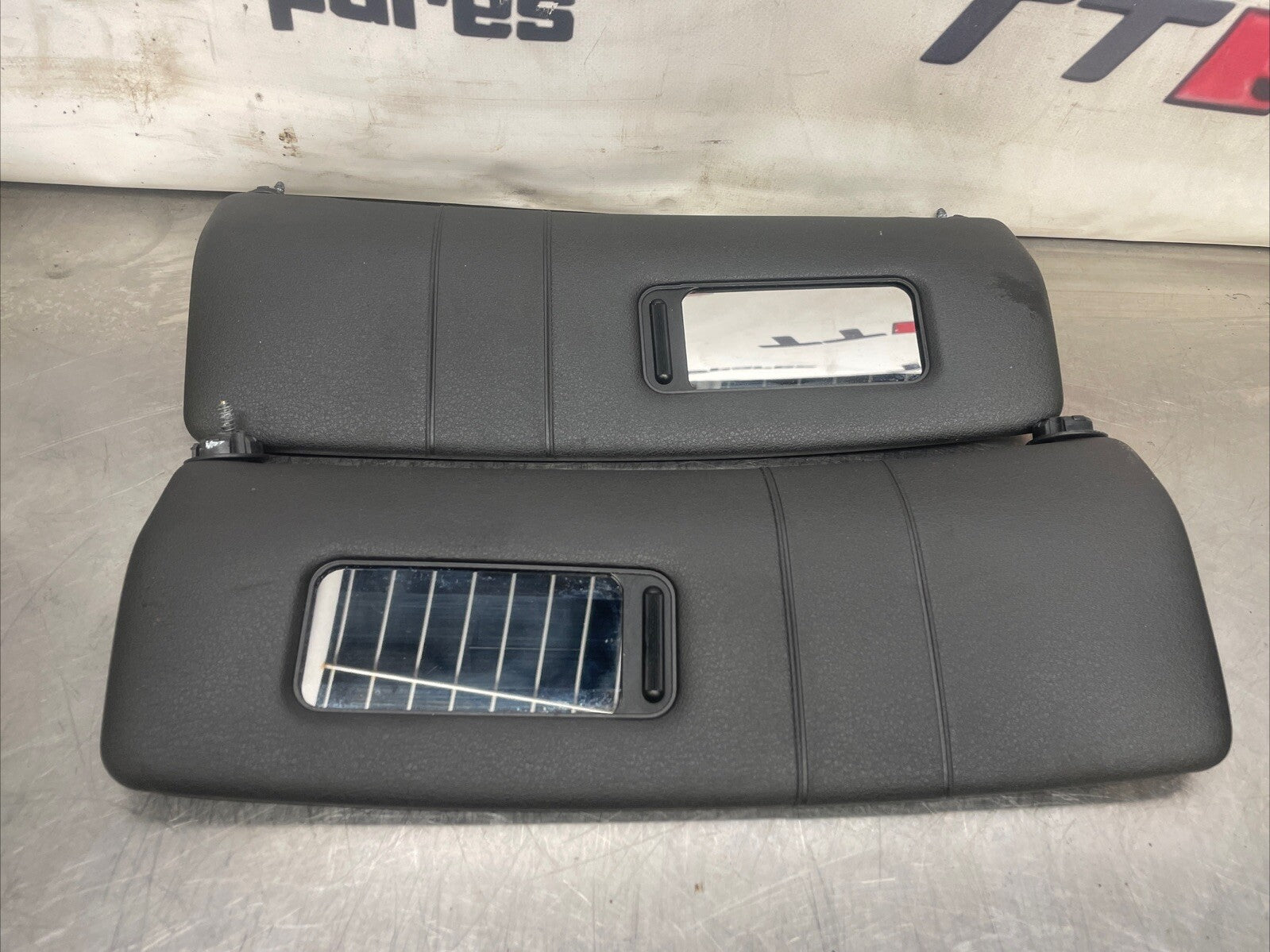Audi TT Mk1 98-06☆Sun Visors☆Pair☆Black☆Mirror☆Light 8N8857551A 552A