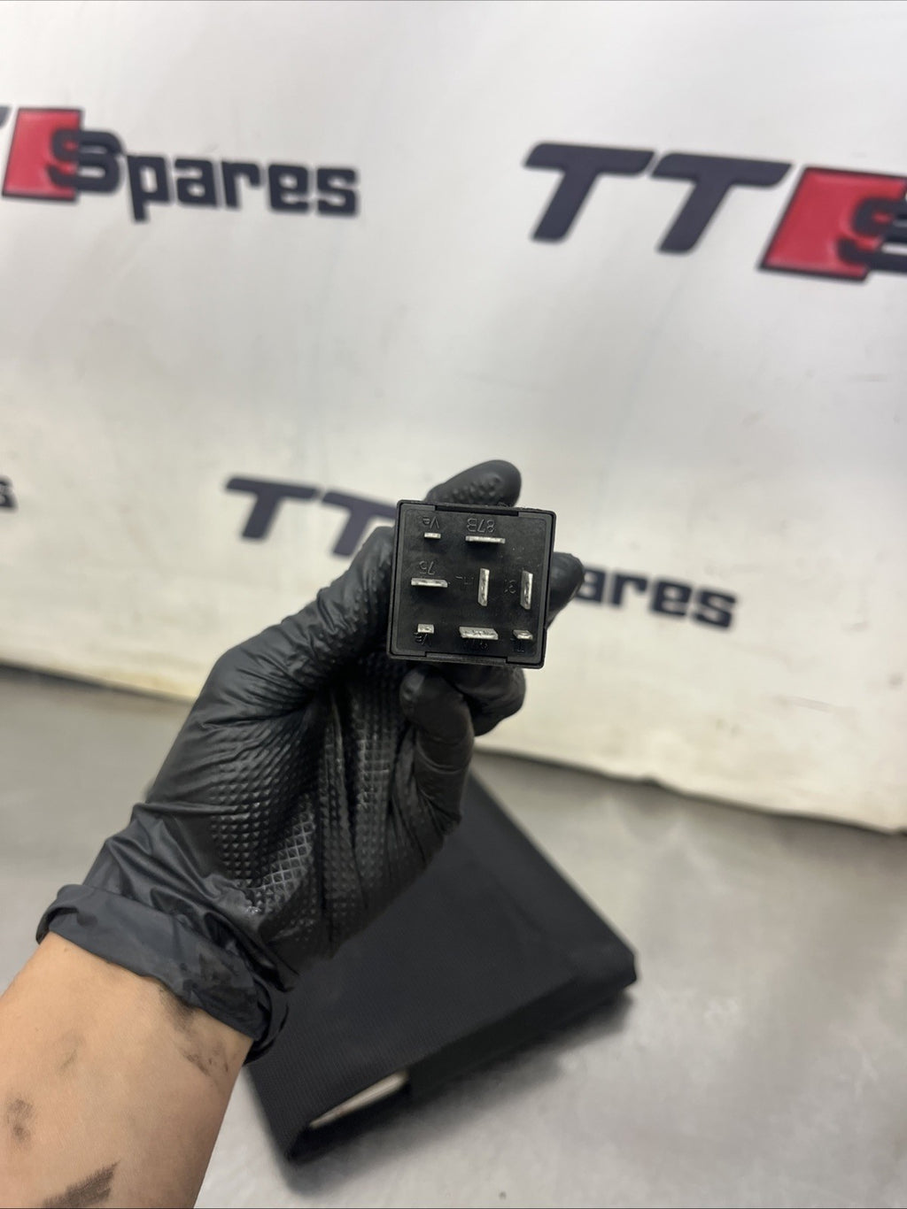 Audi TT MK1 Roadster 8N 99-06 Convertible 604 Relay For windbreak 8N7907953
