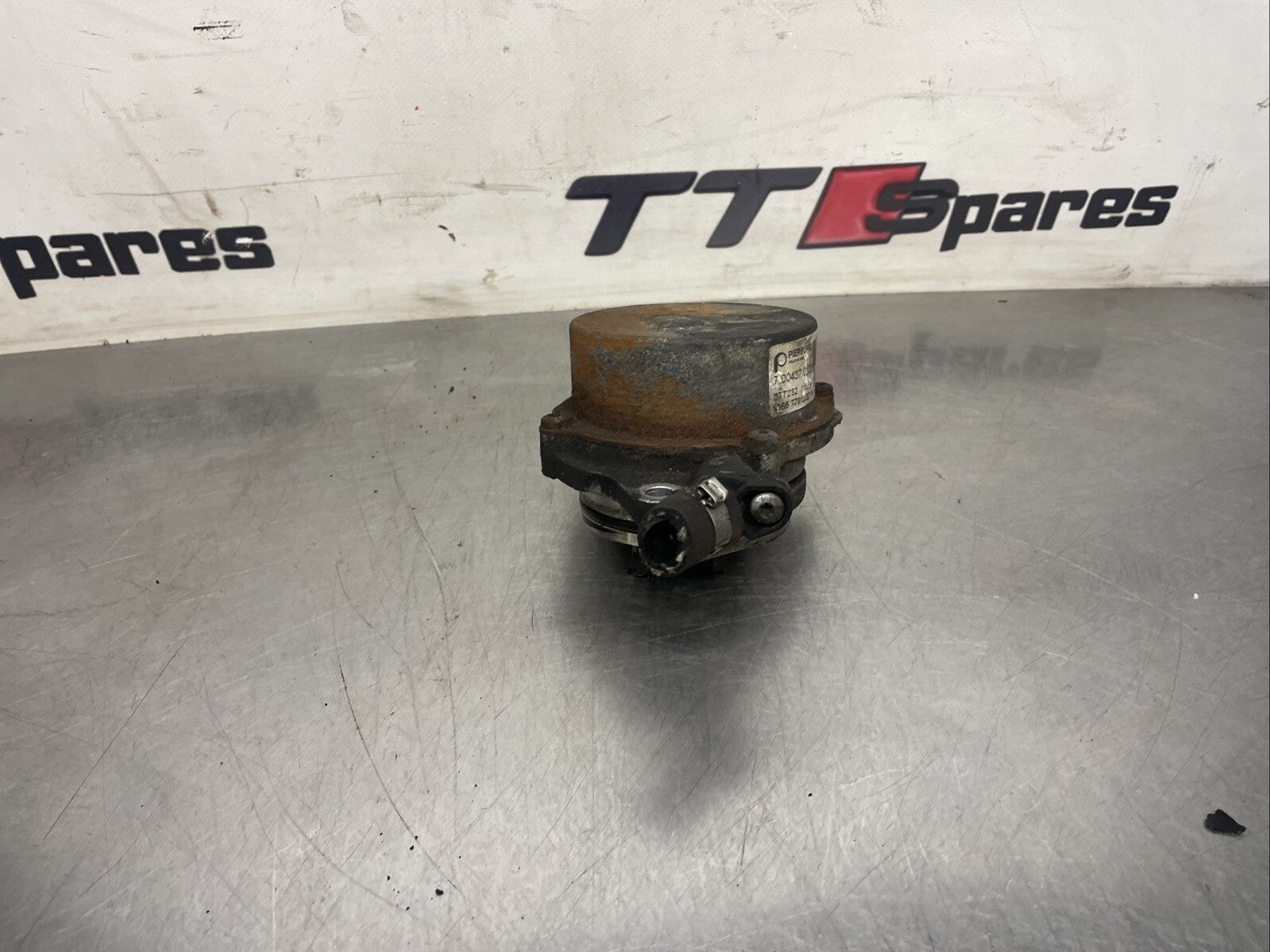 BMW X3 2005 Brake Vacuum Pump 700437012, 7.00437.012 11667791232