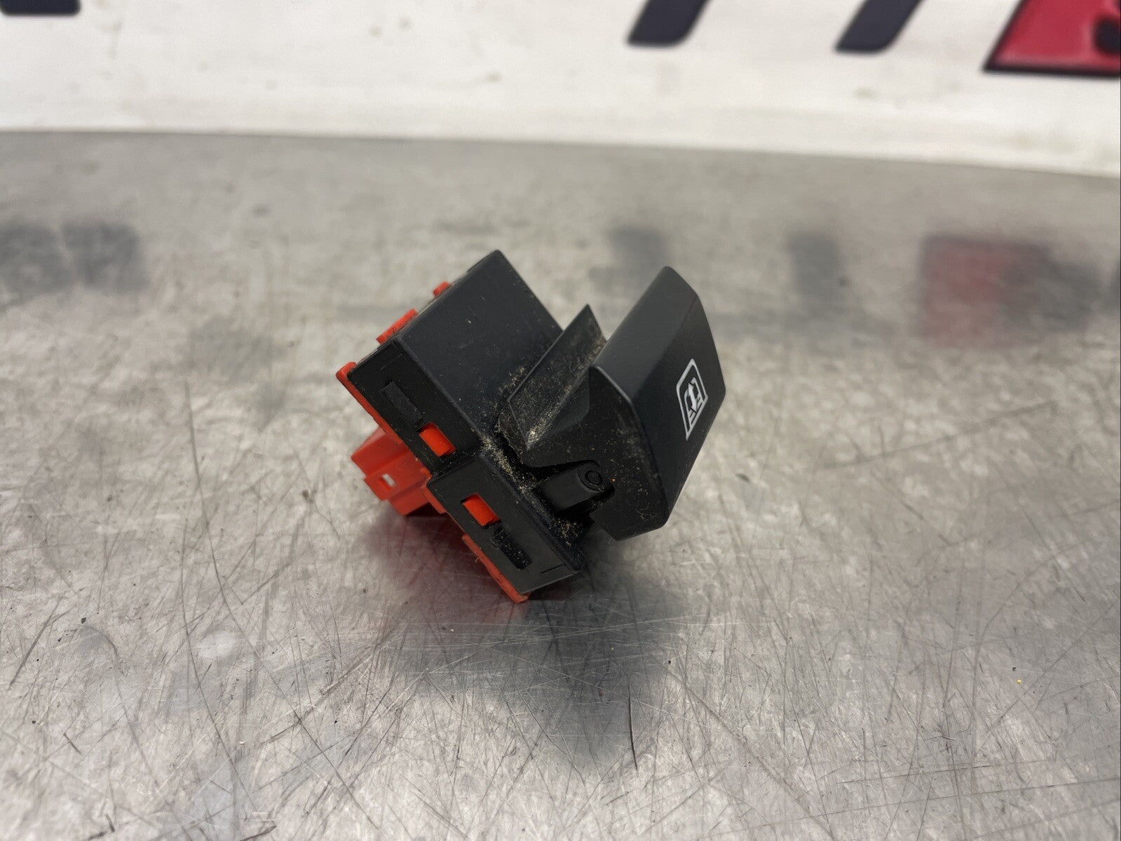 AUDI TT AIR DEFLECTOR SCREEN SWITCH 8J7959727 MK2 8J 06-14