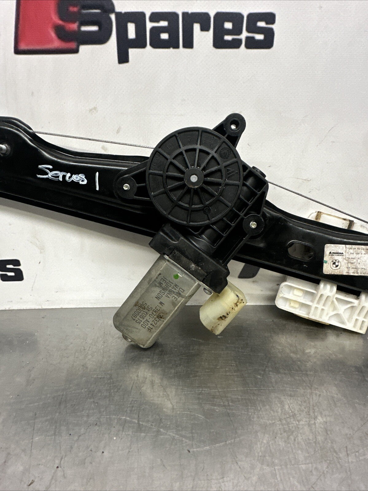 7242556 BMW O/S Driver Right Rear Window Regulator Motor Fits 1 Series F20 