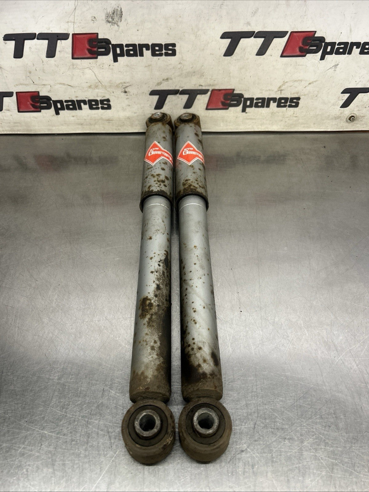 2 X AUDI TT (8N3) 1.8 T QUATTRO 1998-2006 REAR SHOCK ABSORBERS KYB SHOCKERS PAIR
