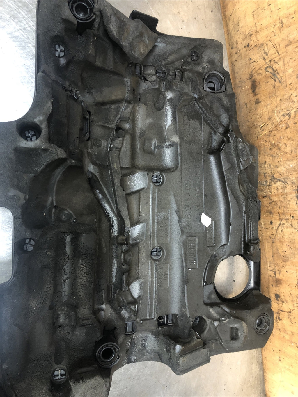 2009-2012 AUDI A3 2.0TDI  PLASTIC ENGINE COVER 