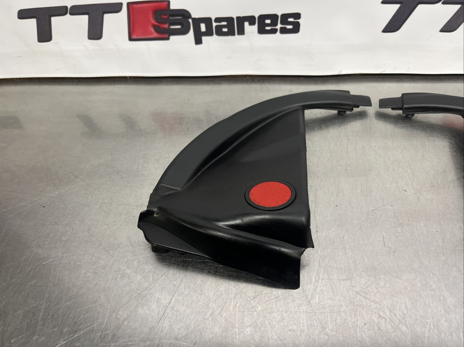 Audi TT 8N Mk1 Roadster  Door Rubber Seals  and Reflectors 8N7837778