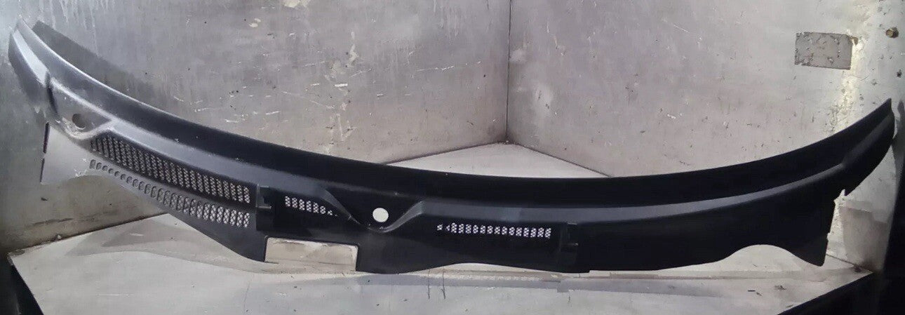 Audi TT Mk1 8N 1998-2006 Front Windscreen Scuttle Panle Insert Trim 8N2819415B