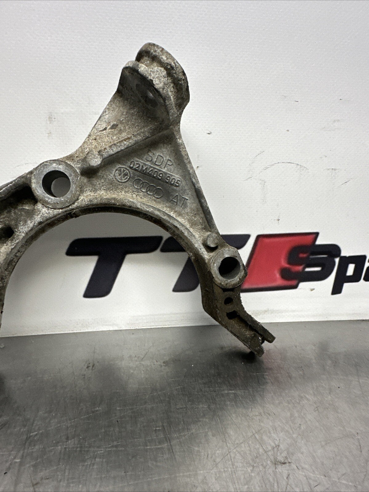 Audi TT 8N MK1 QUATTRO ENGINE SUPPORT MOUNT DIFF TRANSFER BOX BRACKET 02M409905