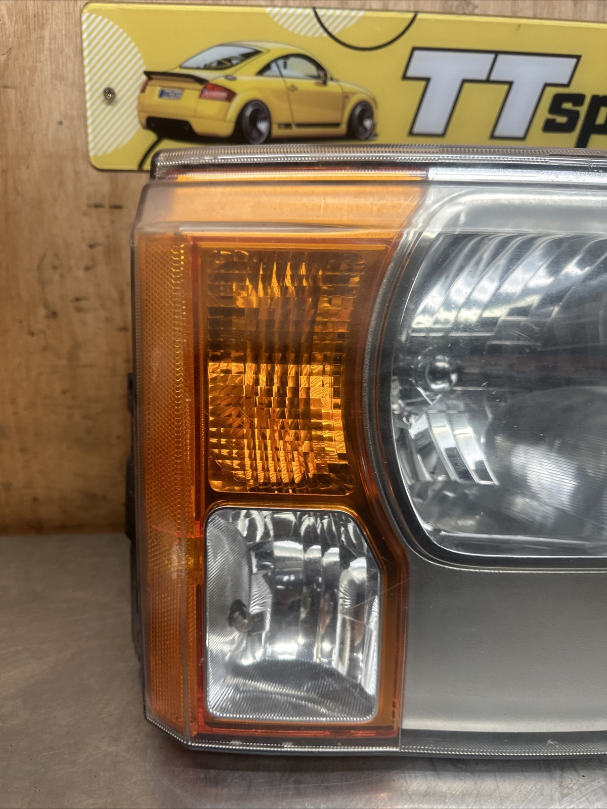 LAND-ROVER DISCOVERY 3 O/S DRIVERS Headlight CROME XBC50022
