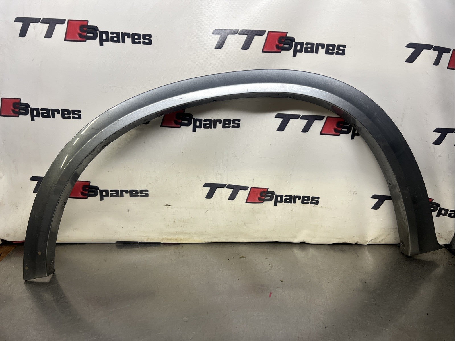 BMW X5 E70 WHEEL ARCH TRIM PASSENGER   SIDE FRONT space Gray