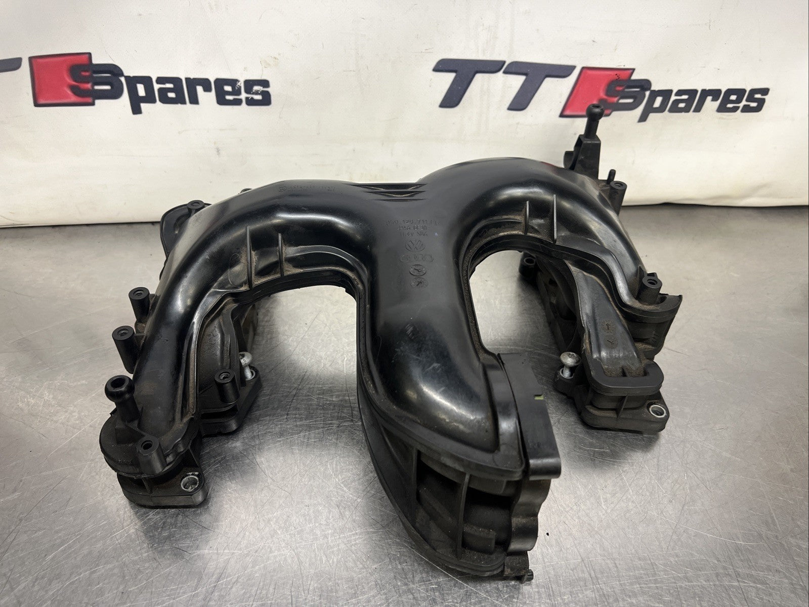 2014 PORSCHE CAYENNE 3.0 DIESEL CRCA INLET MANIFOLD 059129711CF