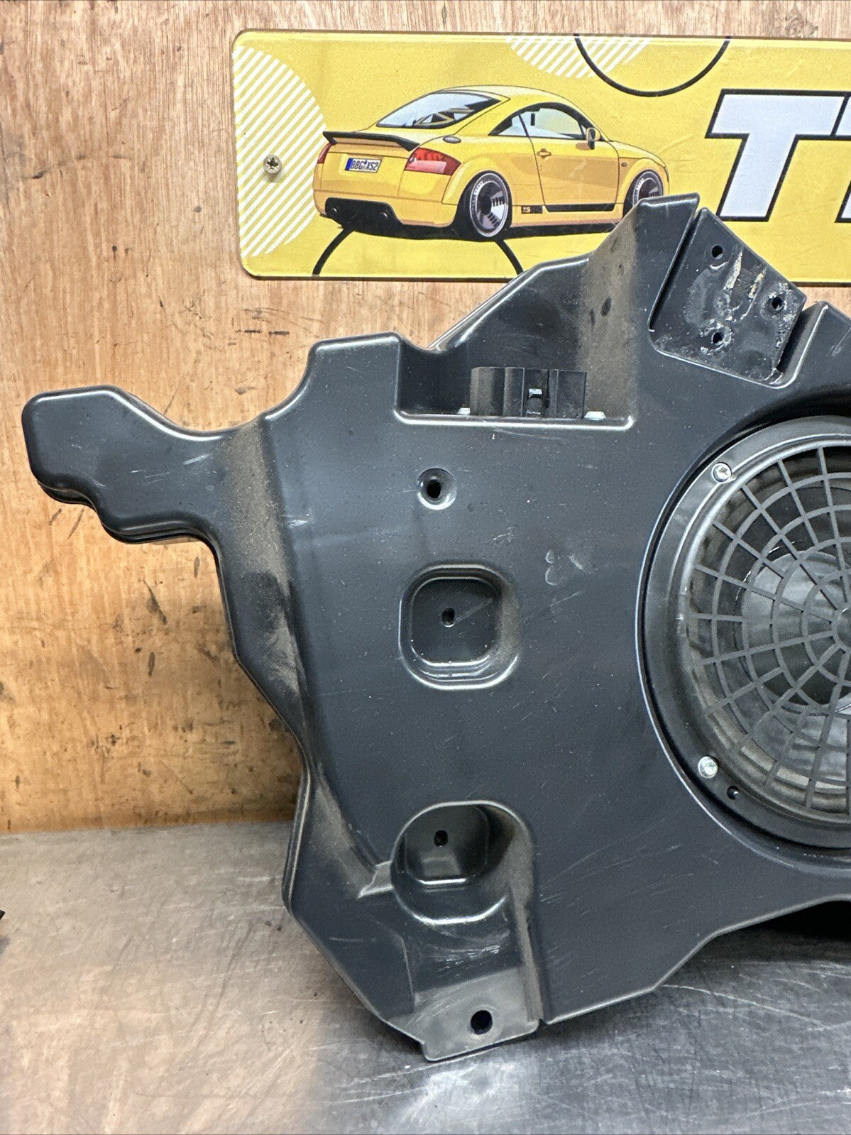 8P4035382D 2008 AUDI A3 REAR SUBWOOFER SPEAKER 