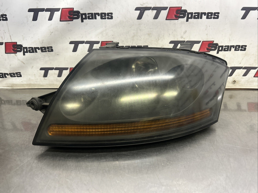 2002-2006 Audi TT Left Passenger Headlight / Headlamp 8N0941003BJ