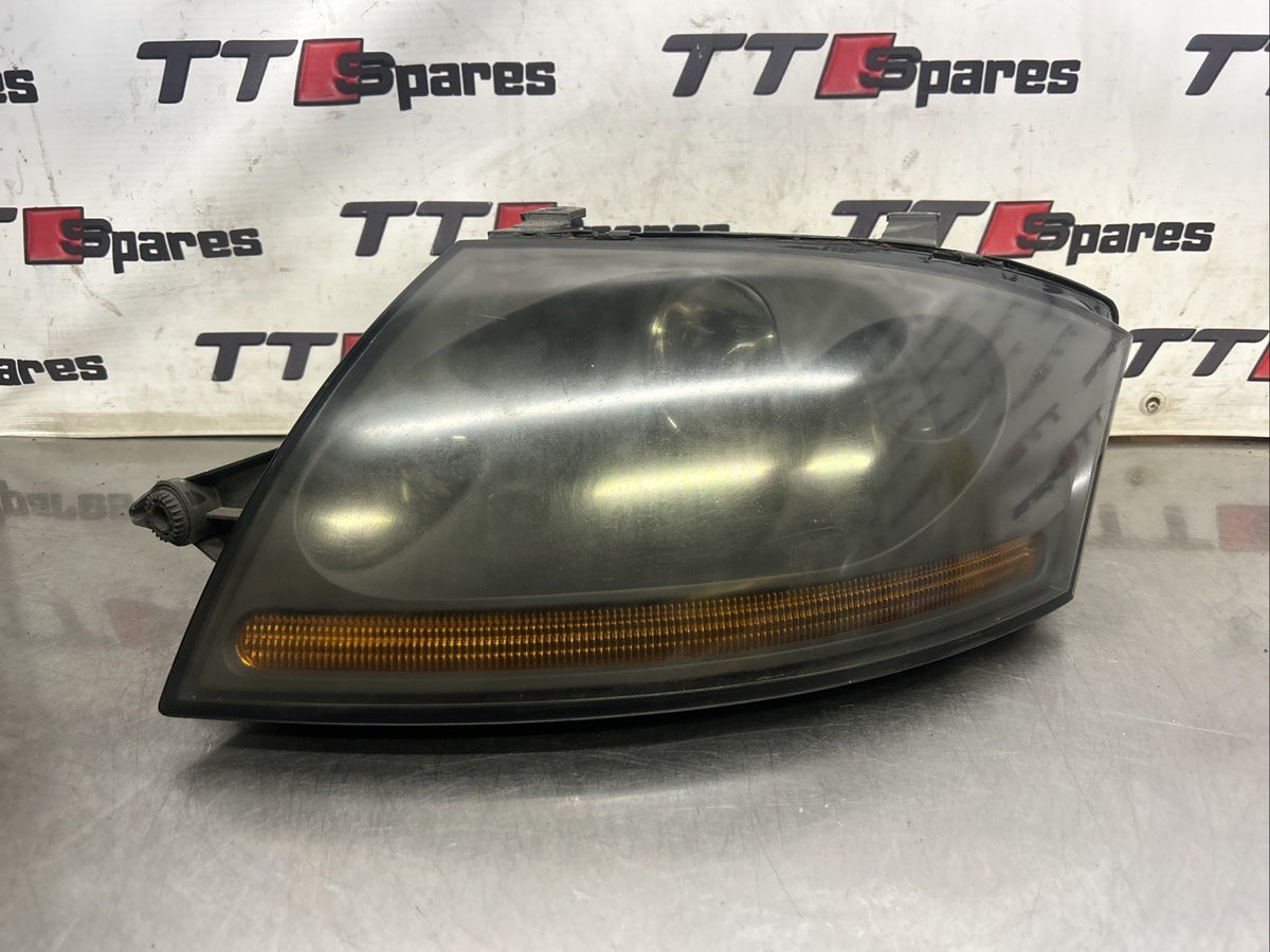 2002-2006 Audi TT Left Passenger Headlight / Headlamp 8N0941003BJ