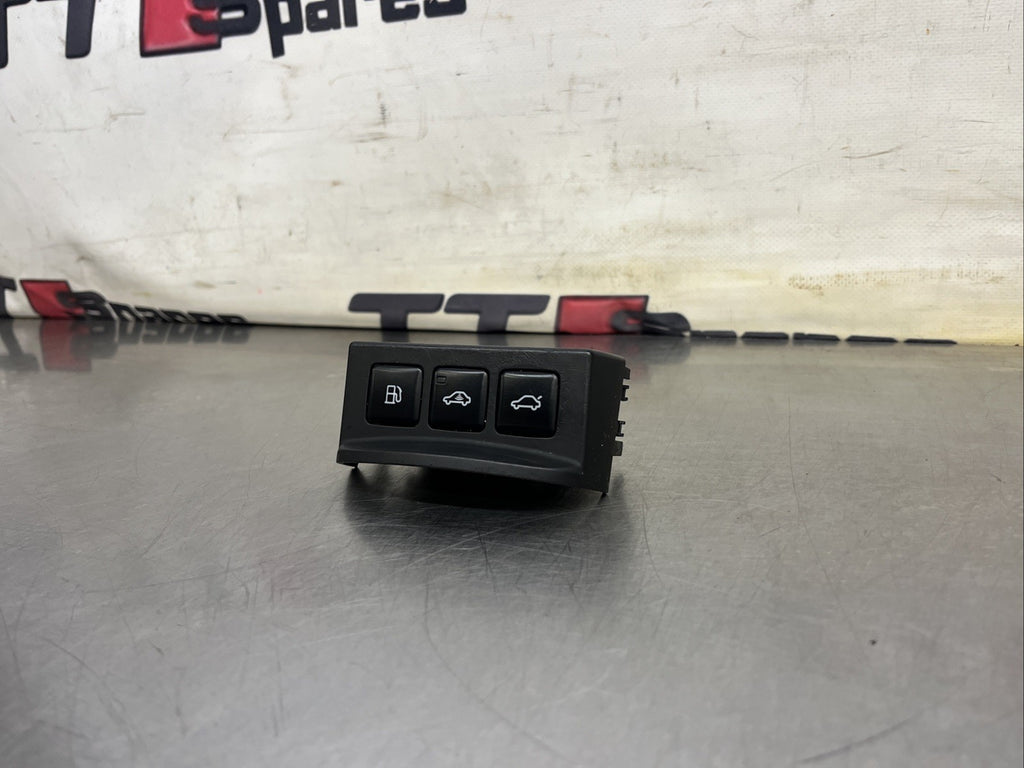 AUDI TT MK1 8N FUEL FLAP BOOT RELEASE SWITCHES WARRANTY 8n0962101