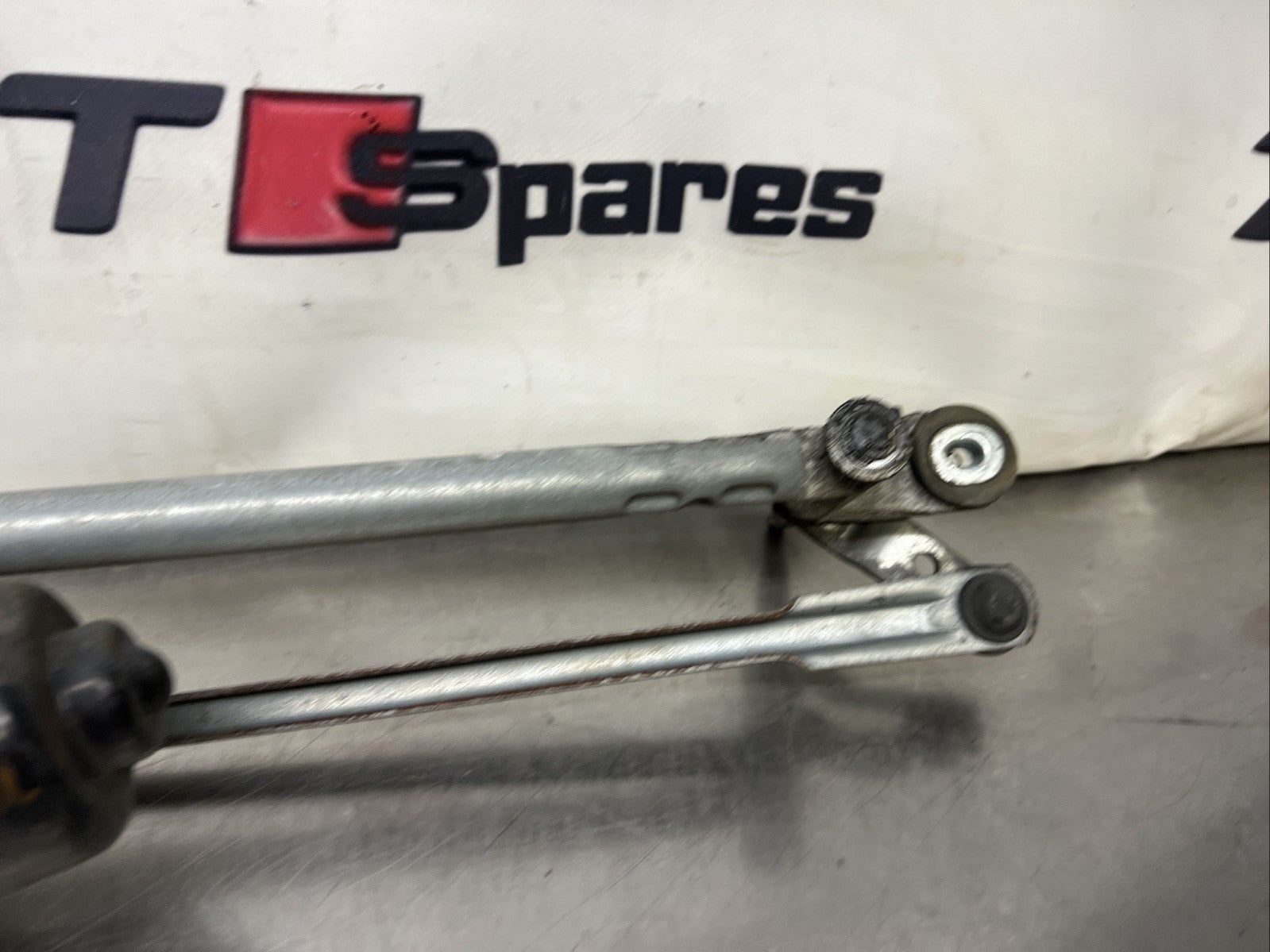 RANGE ROVER SPORT L320 05-13 FRONT WIPER MOTOR AND LINKAGE
