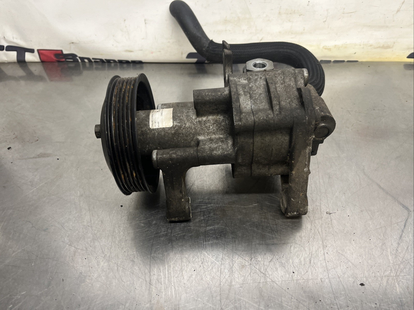 2008 BMW X5 E70 3.0d M57N2 678100902 POWER STEERING PUMP & PULLEY