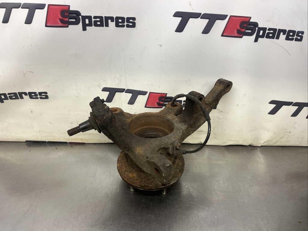 RANGE ROVER VOGUE L322 N/S PASSENGER SIDE LEFT FRONT WHEEL HUB