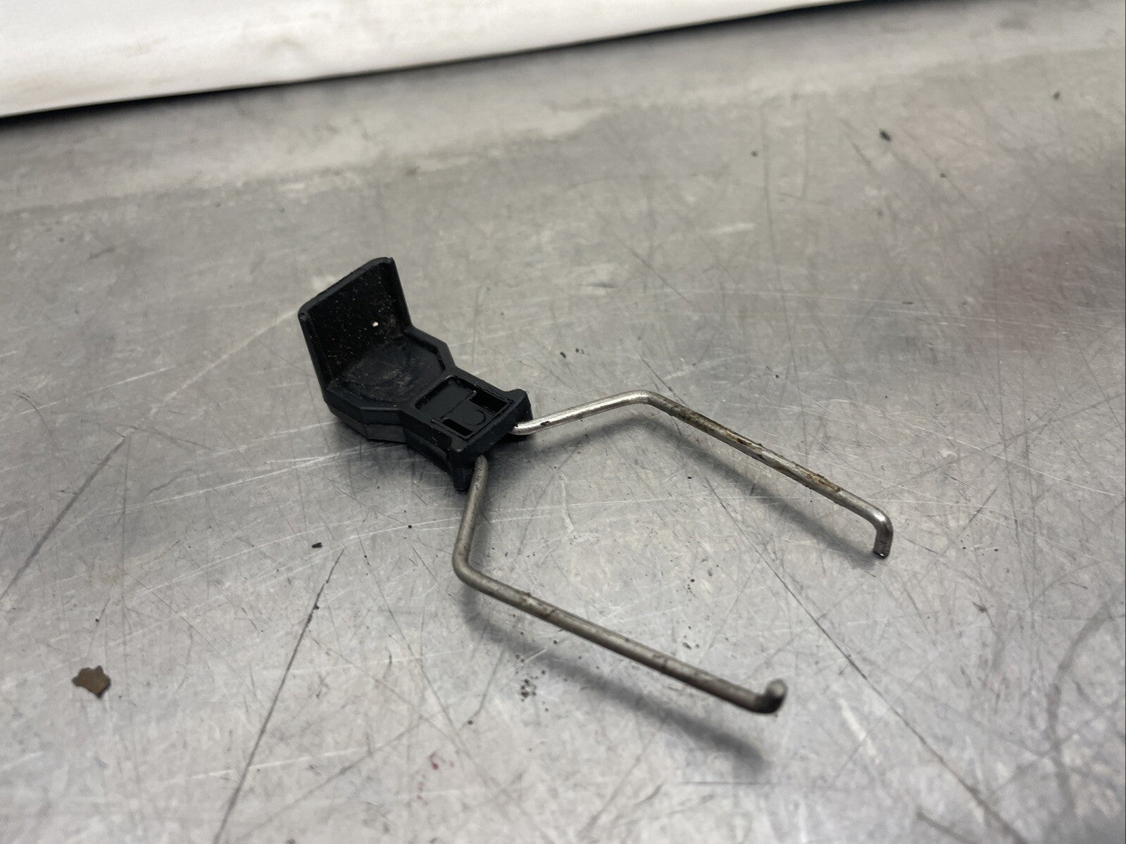 bmw e46 radiator Clip 