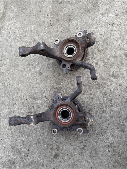 VW Golf MK3 GTI VR6 Vento Corrado Front Pair Wheel Hubs Bearing Housing Genuine