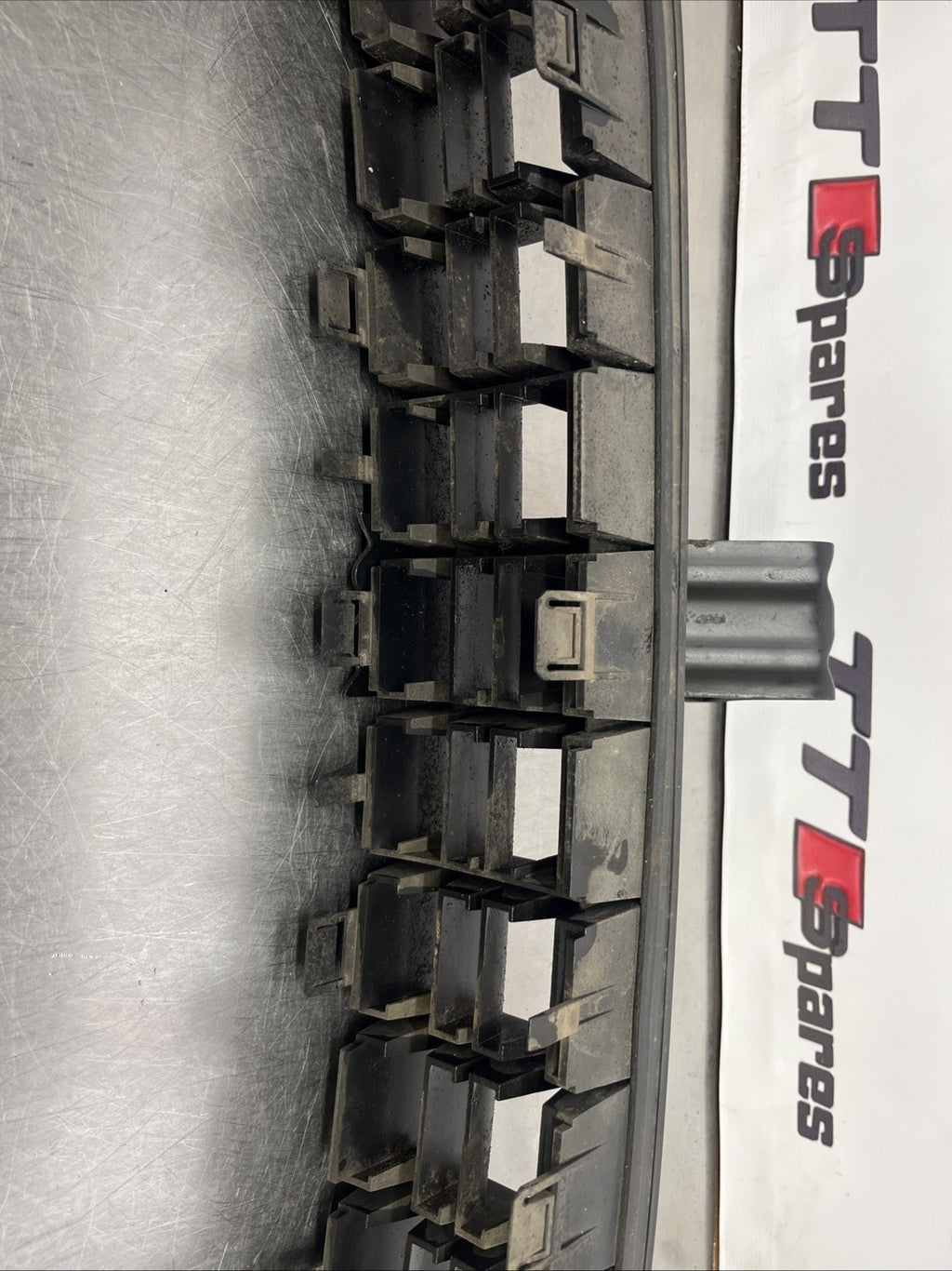 Audi Tt Mk1 3.2 V6 Front bumper  Lower Middle Grill Genuine