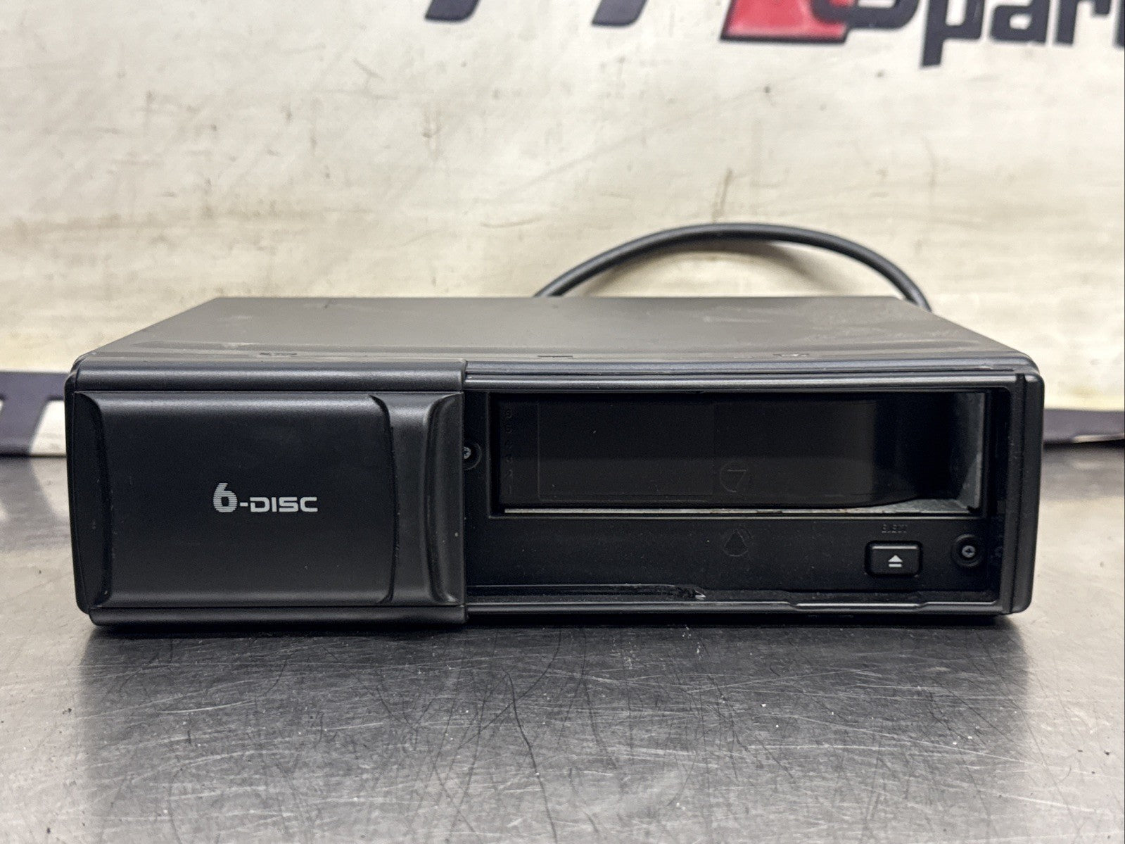 Audi TT Mk1 8N 98-06 Roadster 6CD Changer with Round Plug 8N7035111A