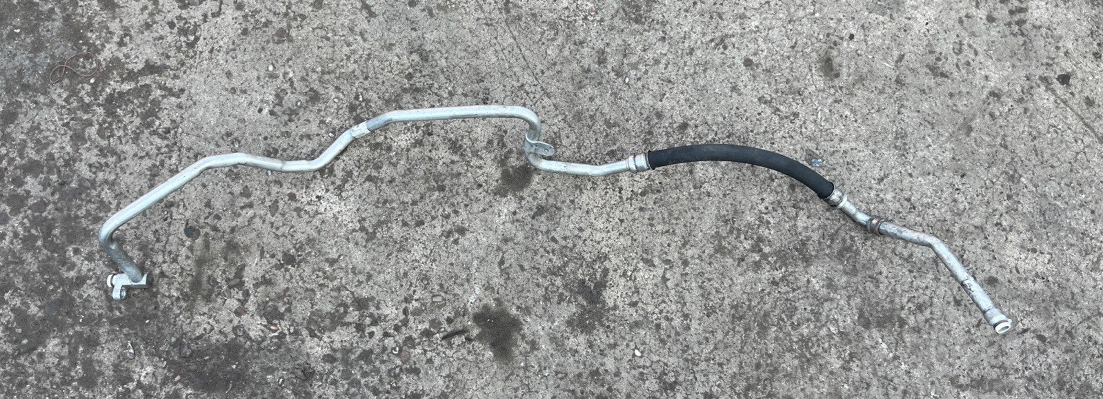 BH42 19N602BB Range Rover Air Con Conditioning Pipe L322  2010 to 2013
