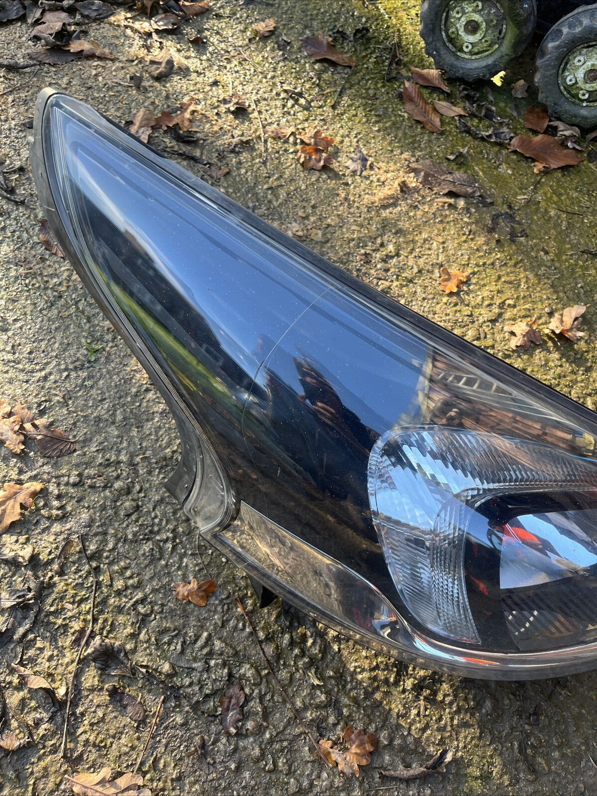 Vauxhall Vivaro X82 14-18 Pre-Facelift Drivers Right Headlight 260101200R